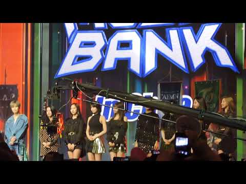 Twice at Music Bank 180323 CHILE - first apparition