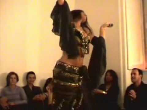 Idt .by Arab jee .song Desert Rose dubai hotal Ni8 Bellydance 2009.flv