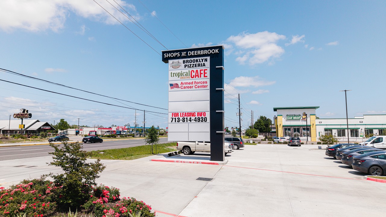 Shops at Deerbrook - Multitenant Sign