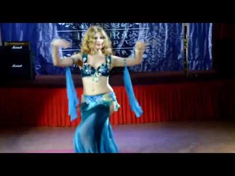 Anna Yudina, the festival "Crazy Bazaar" in 2015, demonstration performance