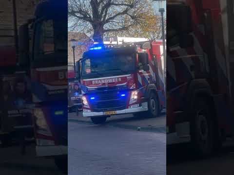 P1 Brandweer Franeker 02+4871 Hv met spoed naar een melding in Sexbierum
