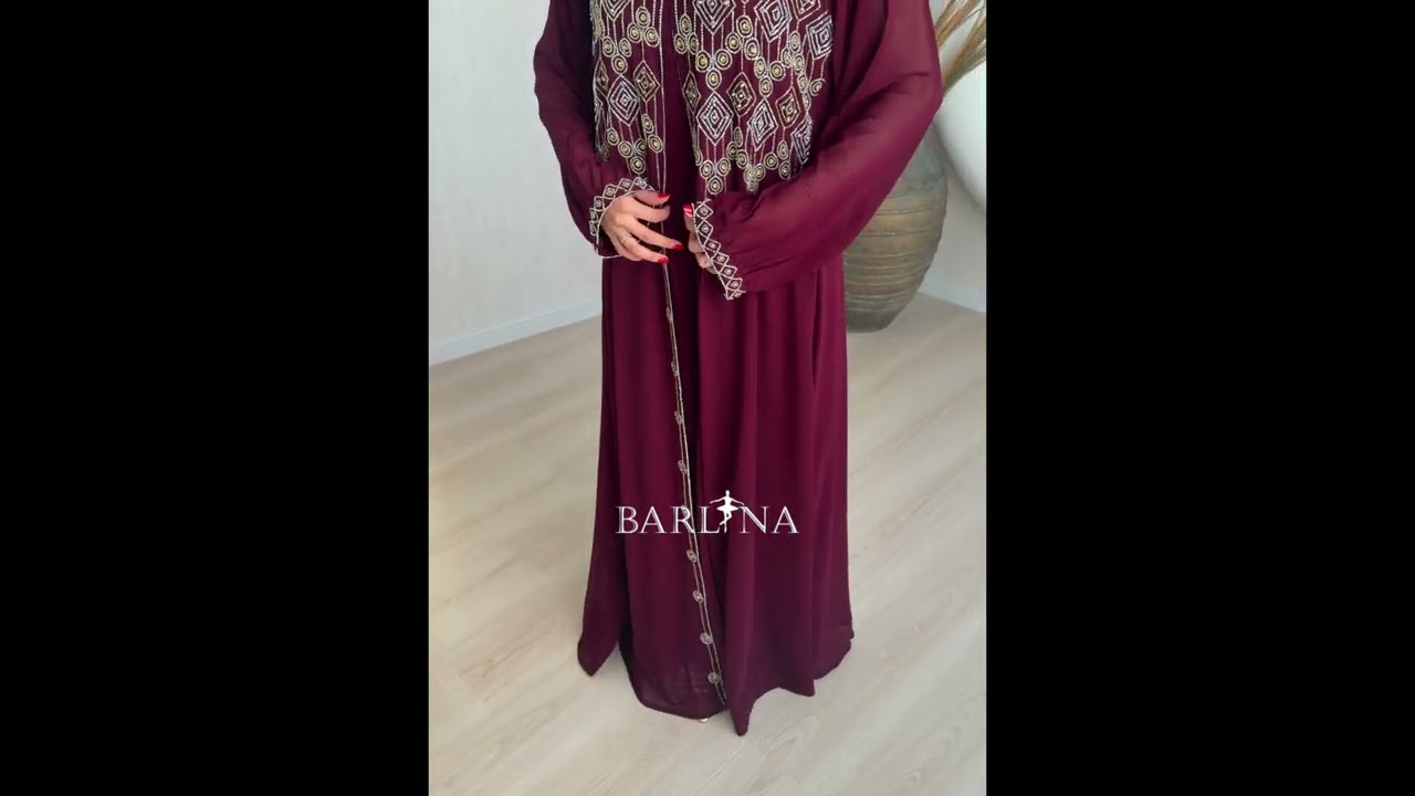 جلابية خمري مزينة بتطريز دقيق على الصدر - XXL