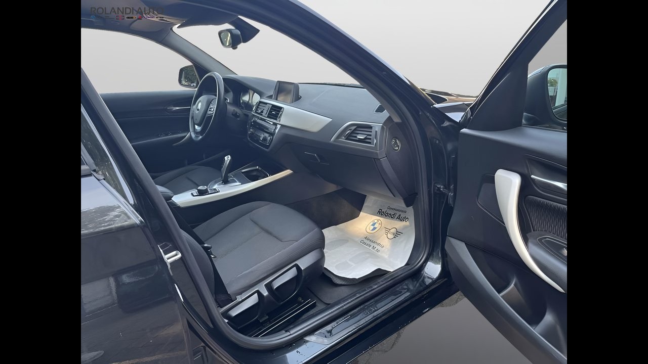 BMW Serie 1 116d Advantage 5p auto