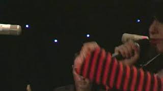 PJ Harvey   Shame Live @ Mtv