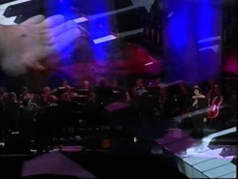 Katarzyna Groniec - Późnojesienny wiersz ("Kiedy ręce odpadną od wierszy")