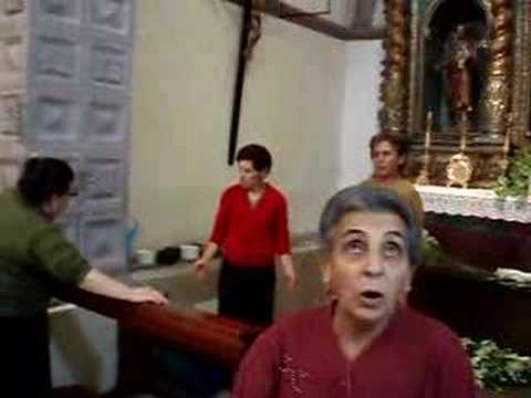 Sardegna - Sorradile. Donne a lavoro nella parrocchiale