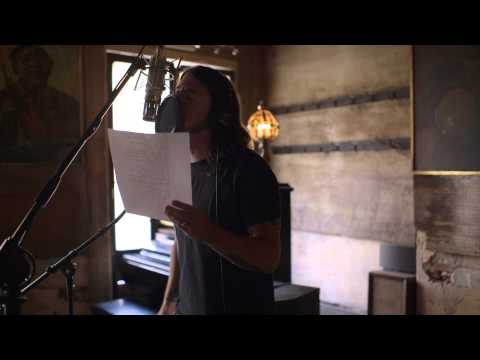 Foo Fighters - Inside the Recording of Sonic Highways - In The Clear (excerpt)