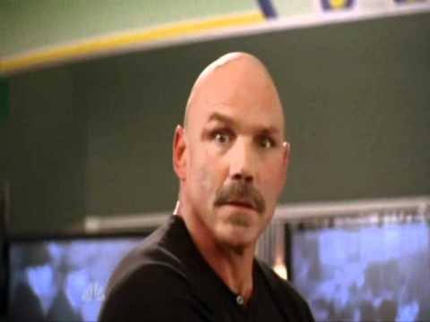 Chuck- Big Mike Power Run!