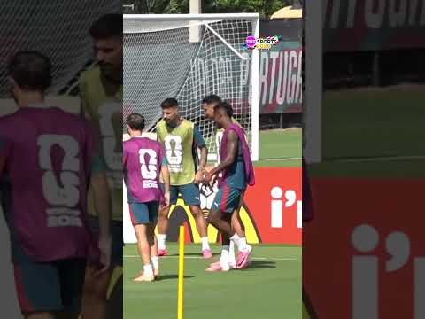 O Robozão até começou no bobinho, mas não durou 2 segundos… 😂🤖 #shorts
