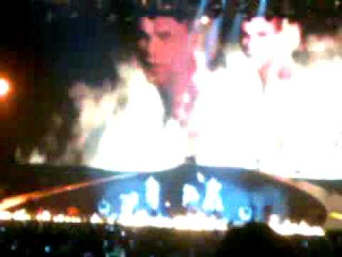 JLS singing Rihanna's Umbrella  21/12/10 Birmingham LG Arena