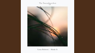 Download lagu Shake It (Extended Mix) mp3 Download lagu Shake It (Extended Mix) mp3