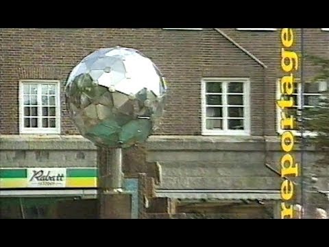 Reportage och Debatt om "Rasiststaden" Trollhättan i Aktuellt (1993)