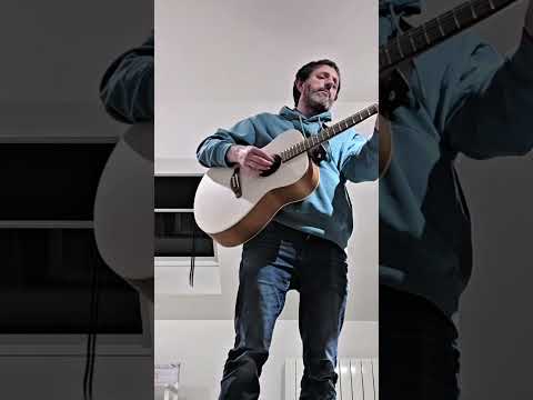 petite impro à la guitare #guitare #voix #musicsong