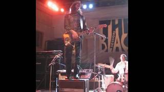 Lift to Experience - With Crippled Wings (Black Session 18/6/2001)