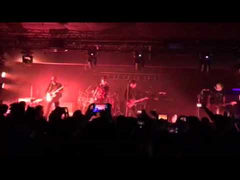 Kinky en la Extravaganza Superestrella