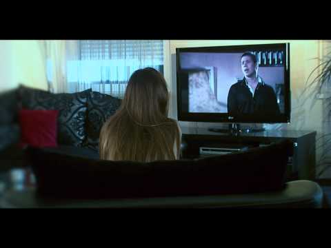 download lagu mp3 mp4 Umrem Li Bice To Od Srca, download lagu Umrem Li Bice To Od Srca gratis, unduh video klip Umrem Li Bice To Od Srca