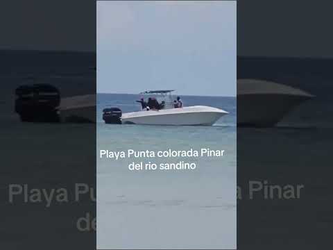 Video muestra presunta salida ilegal en playa de Pinar del Río ante la mirada de bañistas