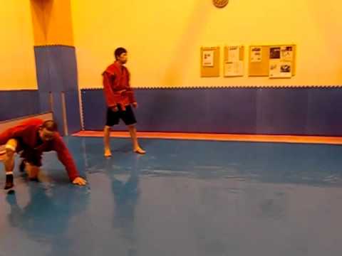 埼玉でサンボ　2011.12.24 タックルに対して転がす練習１　sanbo sambo