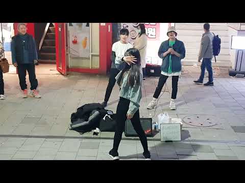 20221025 홍대 전 엠와이엠(MYM) 멤버 (Yu Kagawa 카가와 유-신화-효진) 합동버스킹 03 - Step Back _ GOT the beat