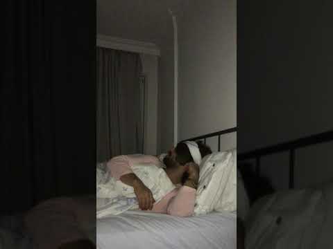 Surprise for Cemile sister :) Heyloo! What kind of artist are you?