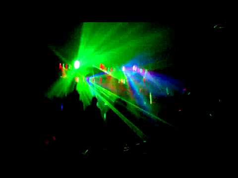 DJ SOMRA Y DJ GUANAQUITO 83 Y NUESTRO GRAN SHOW DE LA HORA LOCA UNA FUSION TOTALMENTE