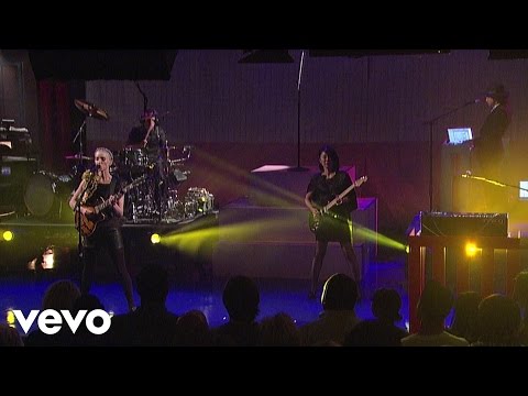 St. Vincent - Birth In Reverse (Live On Letterman)