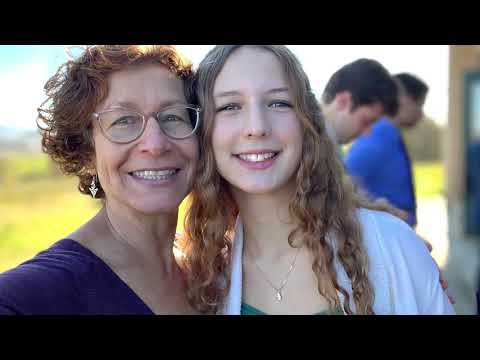 The beautiful nieces & nephews of Miss Moonshine - with singing