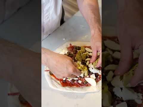 A clássica e deliciosa PIZZA CAPRICCIOSA🍕🔥