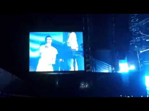 Maroon 5 in Busan Korea Moves like Jagger, Gangam style