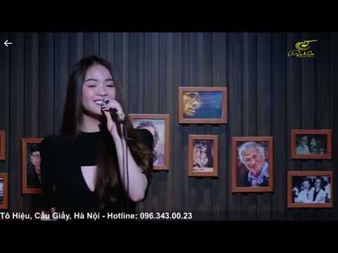 HÃY CỨ LÀ TÌNH NHÂN - Ngân Thuỳ ( hát live tại Phòng Trà Trịnh Ca)