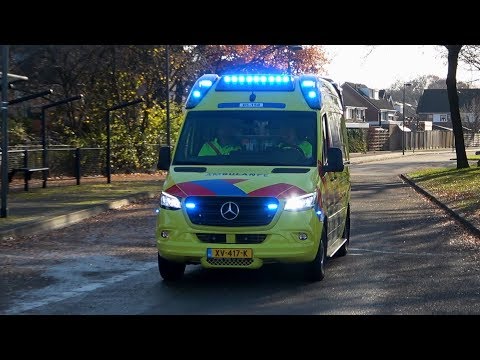 [Luchthoorn][30.11.2019] Ambulances met spoed in Almelo