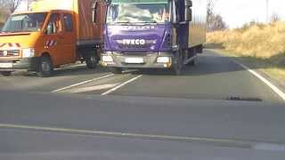 preview picture of video 'LKW Unfall in Blankenburg/Harz am 26.11.2013'