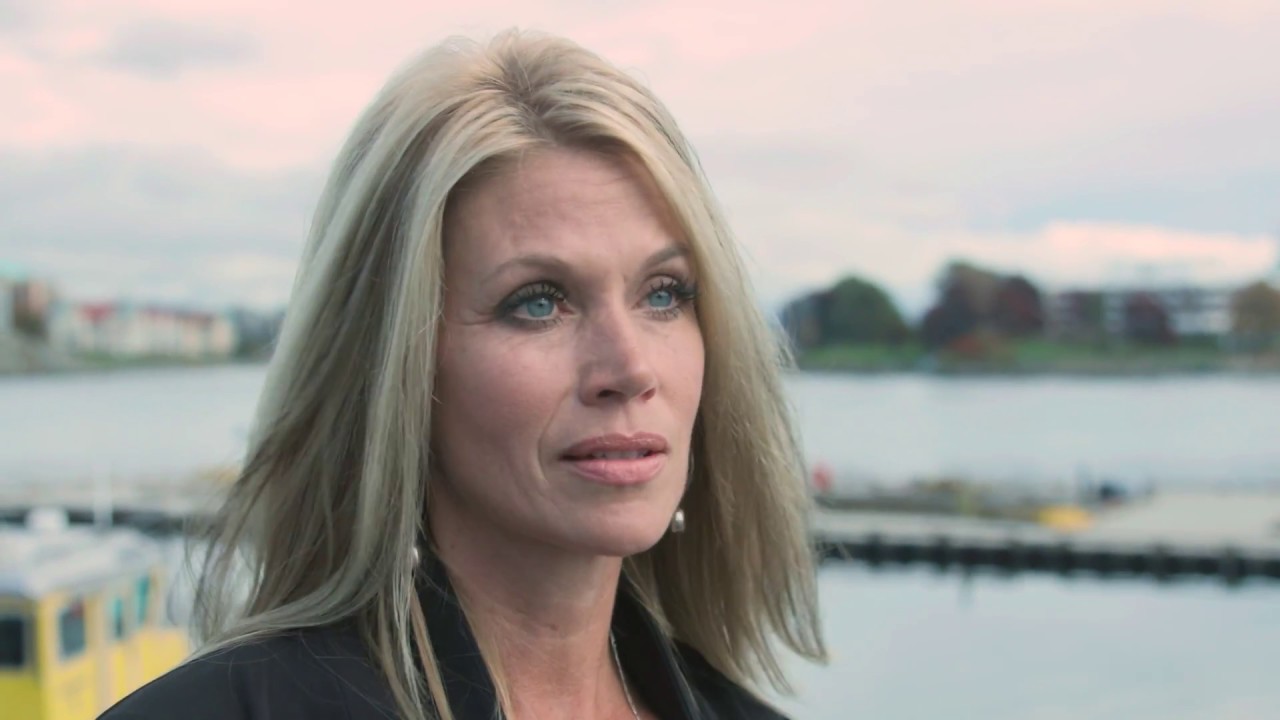 Big Sister Richelle and Little Sister Susan Reunited After 25 Years