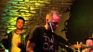 Dead Letters & The Oxx playing Fidlar