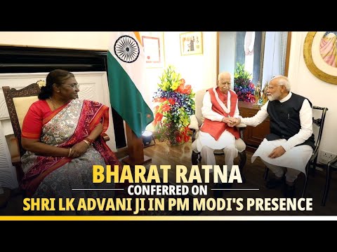LIVE: President confers Bharat Ratna on Shri LK Advani Ji in PM Modi's presence