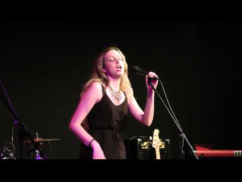 Drunk In Love (cover) -  Hannah Wildes LIVE