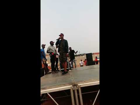 Os Fechar na actividade do MPLA