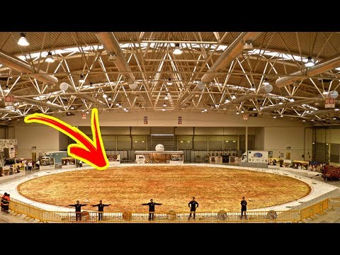 THE BIGGEST PIZZA In The World 🍕