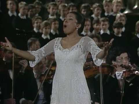 Carmina Burana - Stetit Puella w/ Kathleen Battle