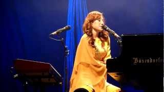 Tori Amos &amp; Apollon Musagete Quartett - Shattering Sea (Milan, Italy October 7, 2011)