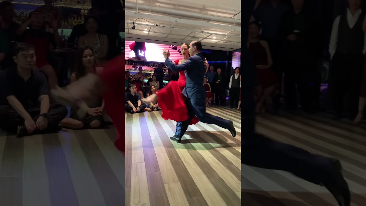 Video thumbnail for ❤️Tan lindos ‼️😍🔥Suyay Quiroga & Jonny Carvajal #tango #argentinatango #探戈