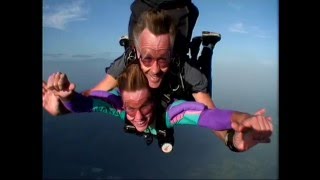 preview picture of video 'Andy and Nigel Tandem at Skydive City'