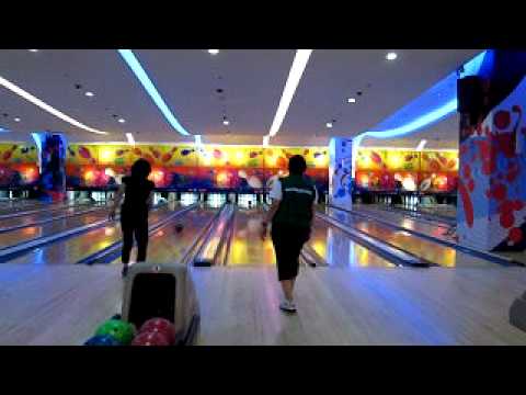 former world champ Bong Coo shows how