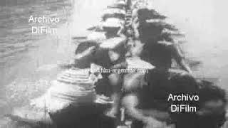 Canoe race in Sarawak - Malaysia - Baram Regatta 1970