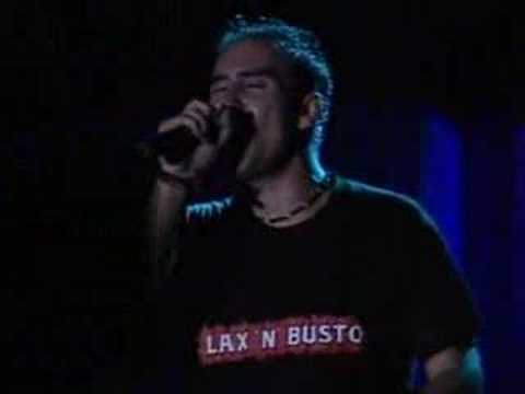 Lax'n'Busto - La meva terra és el mar (directe)