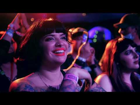8 Kalacas - Luna (Live Music Video)