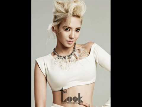 (SNSD) Hyoyeon - First Look