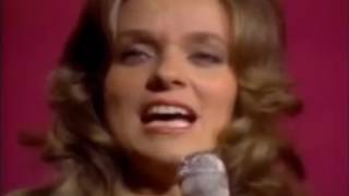 Connie Smith  - I&#39;ve Got My Baby On My Mind (Pop Goes The Country, Dec 7, 1974)