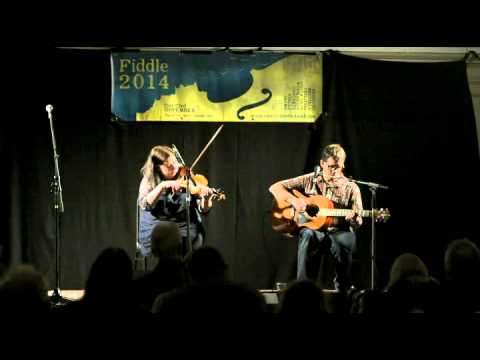 Eilidh Steel & Mark Neal playing In Your Eyes