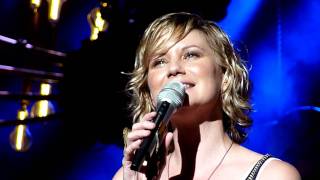 Sugarland - "Little Miss (It'll Be Alright Again)" - Cleveland - Blossom Music Center - May 13, 2011